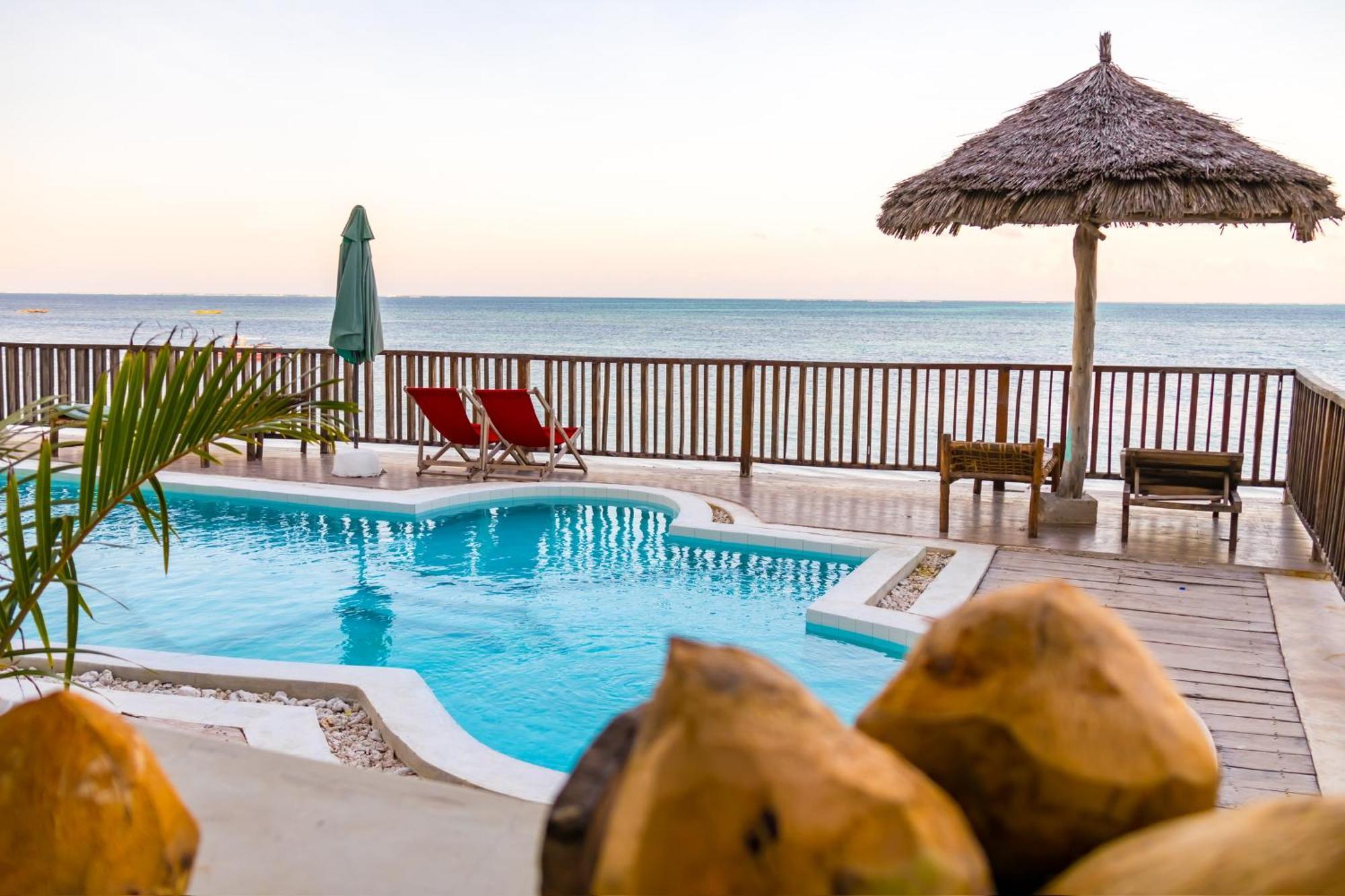 Hotel Pili Pili Sunrise Beach Jambiani  Exterior foto
